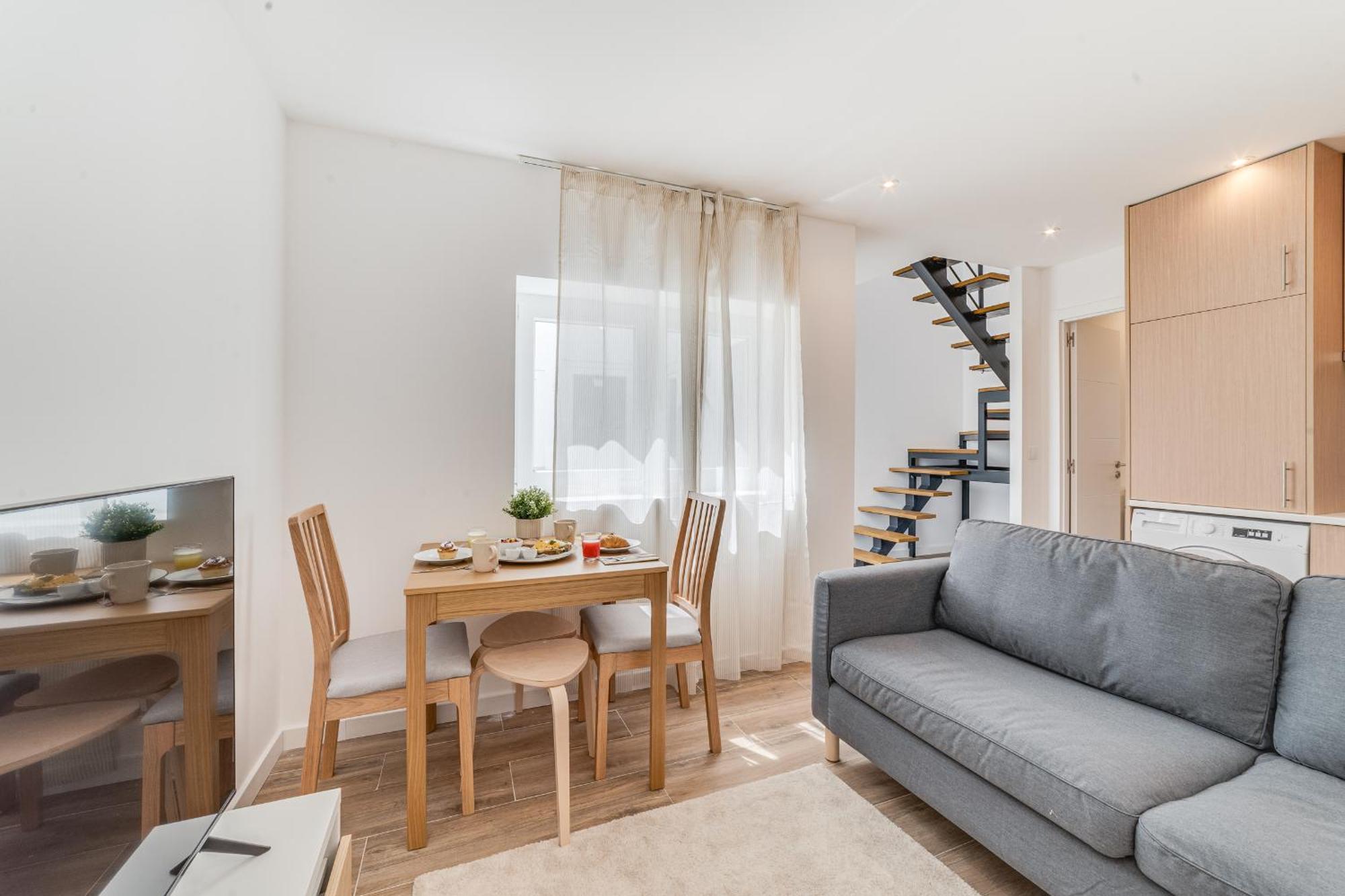 Campolide Duplex Appartamento *